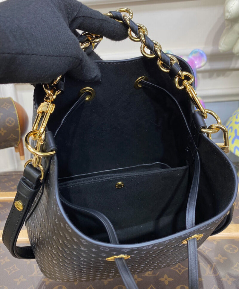 Louis Vuitton Neonoe BB M22598 Black
